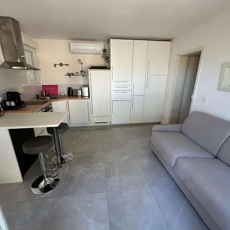 Bel Climatise Apartment